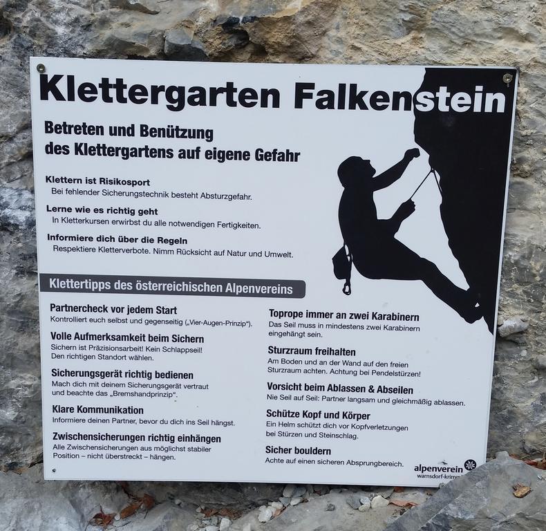 Gruppen Und Familienhof Falkenstein Hotel Кримл Екстериор снимка